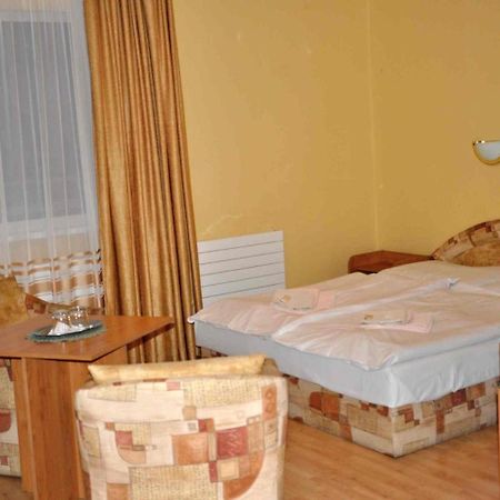 Hotel Pramen - Sivek Hotels Gyűgy Kültér fotó