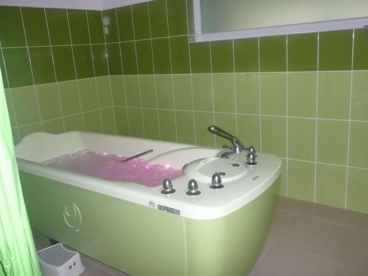 Hotel Pramen - Sivek Hotels Gyűgy Kültér fotó