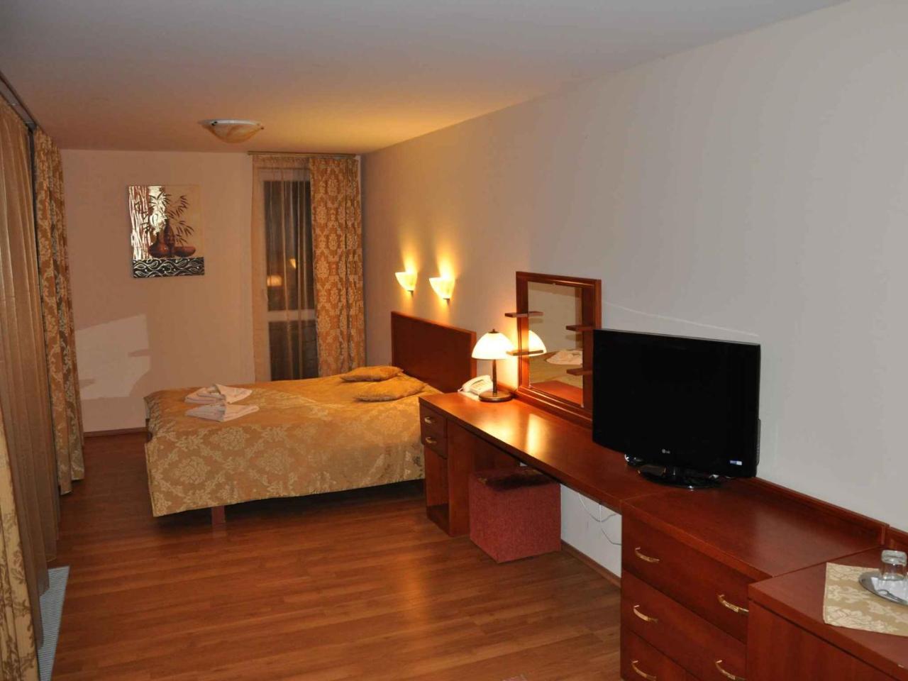 Hotel Pramen - Sivek Hotels Gyűgy Kültér fotó