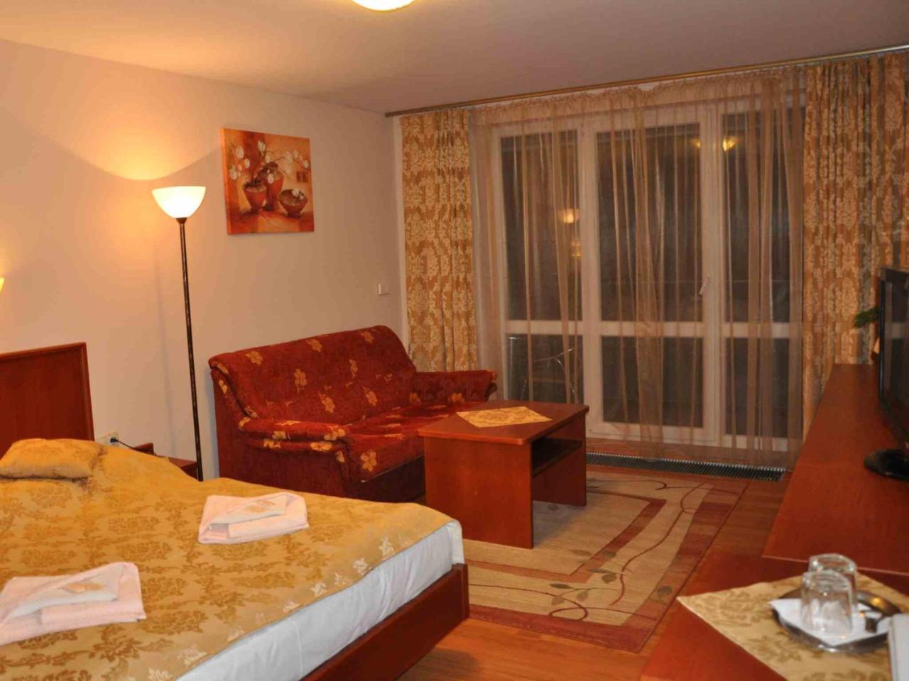 Hotel Pramen - Sivek Hotels Gyűgy Kültér fotó