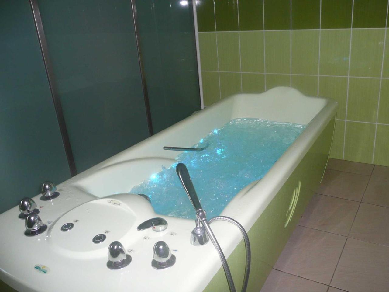 Hotel Pramen - Sivek Hotels Gyűgy Kültér fotó